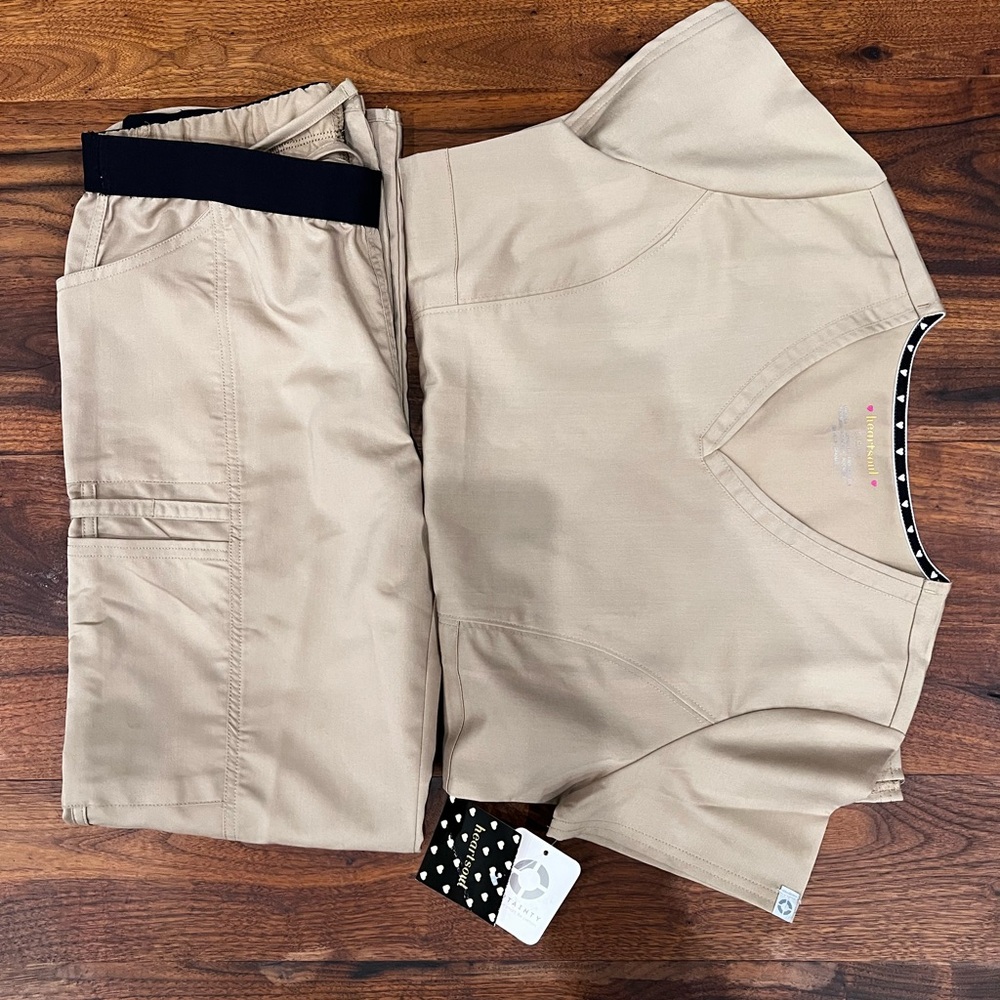 NWT Heartsoul women’s small scrub top and pant set